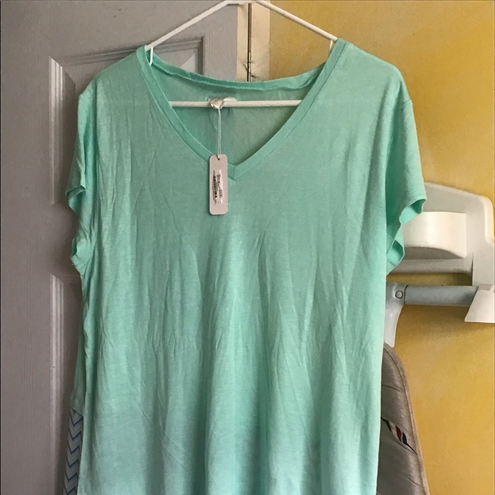 NWT Charming Charlie Ladies XL top